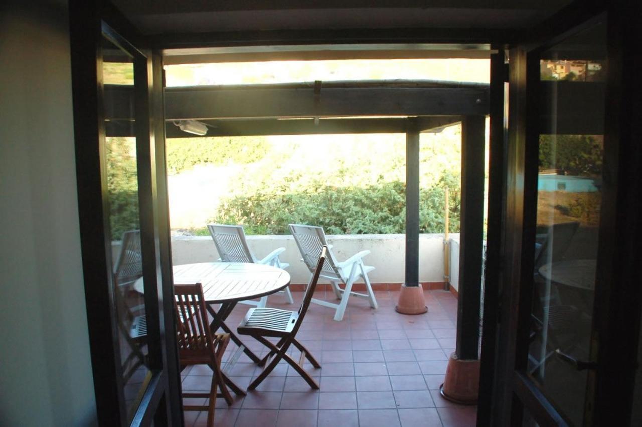 Nice Apartments In Waterfront Villa In Bosa Porto Alabe Tresnuraghes ภายนอก รูปภาพ